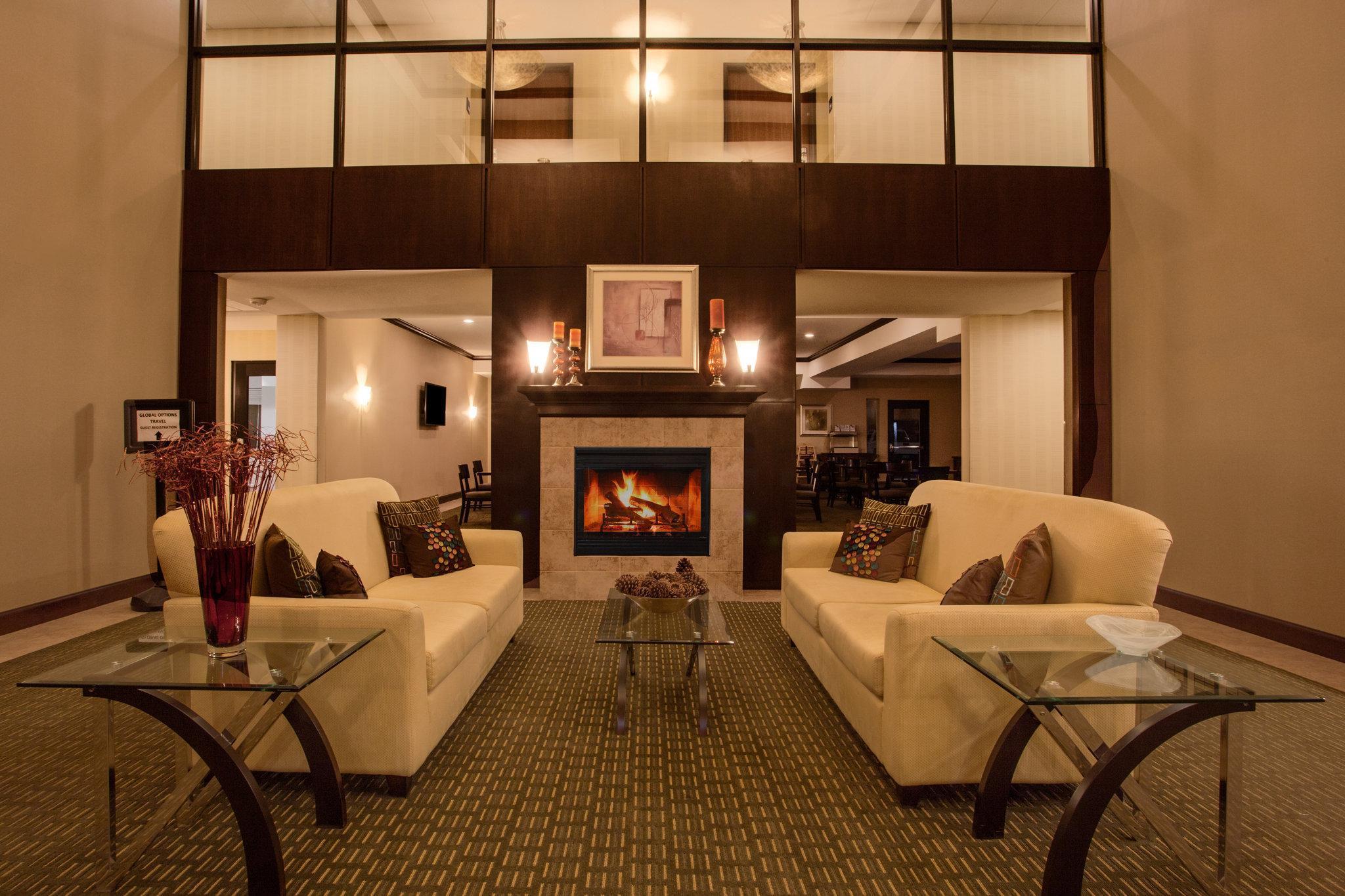 Holiday Inn Express Newport By Ihg Ngoại thất bức ảnh