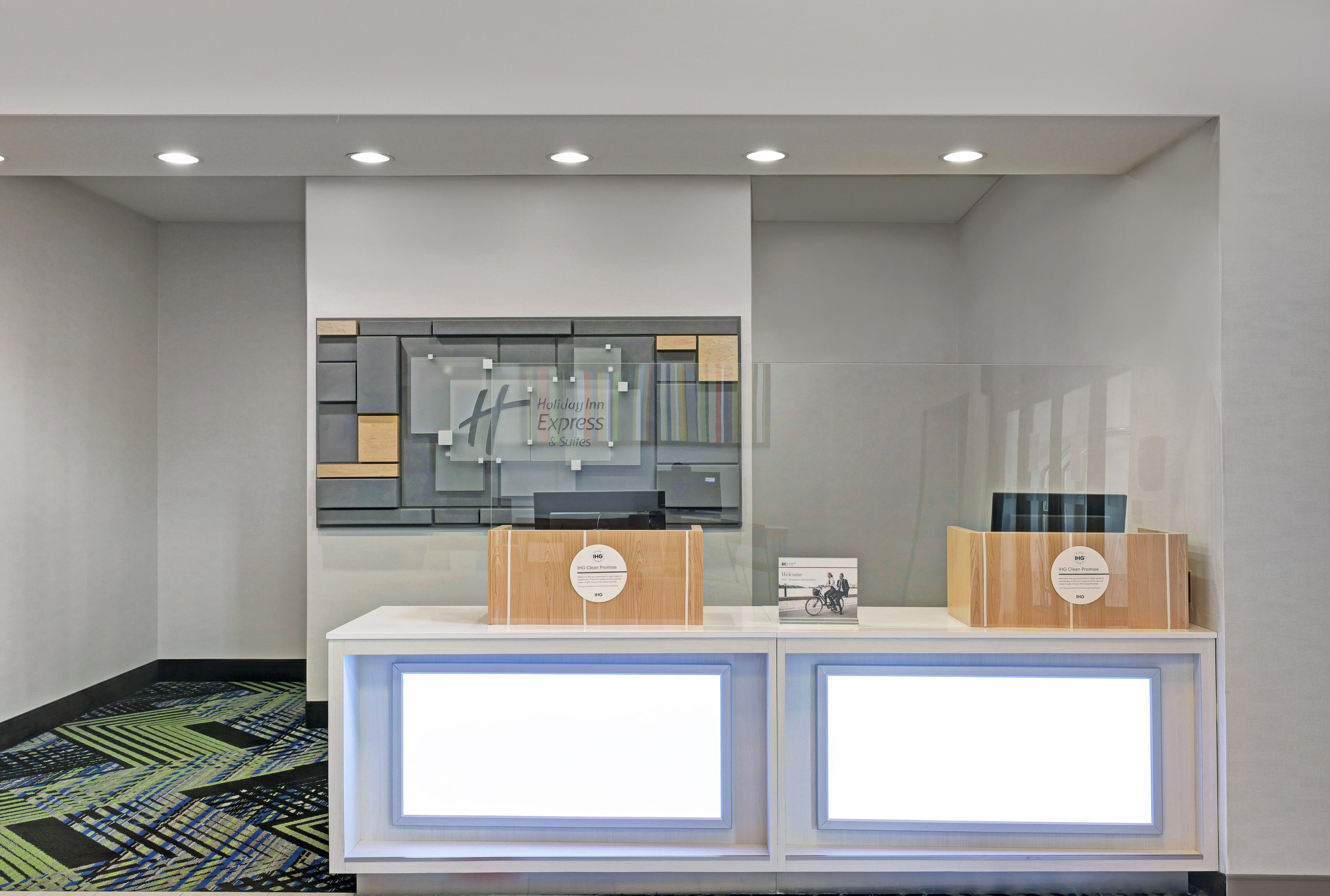 Holiday Inn Express Newport By Ihg Ngoại thất bức ảnh