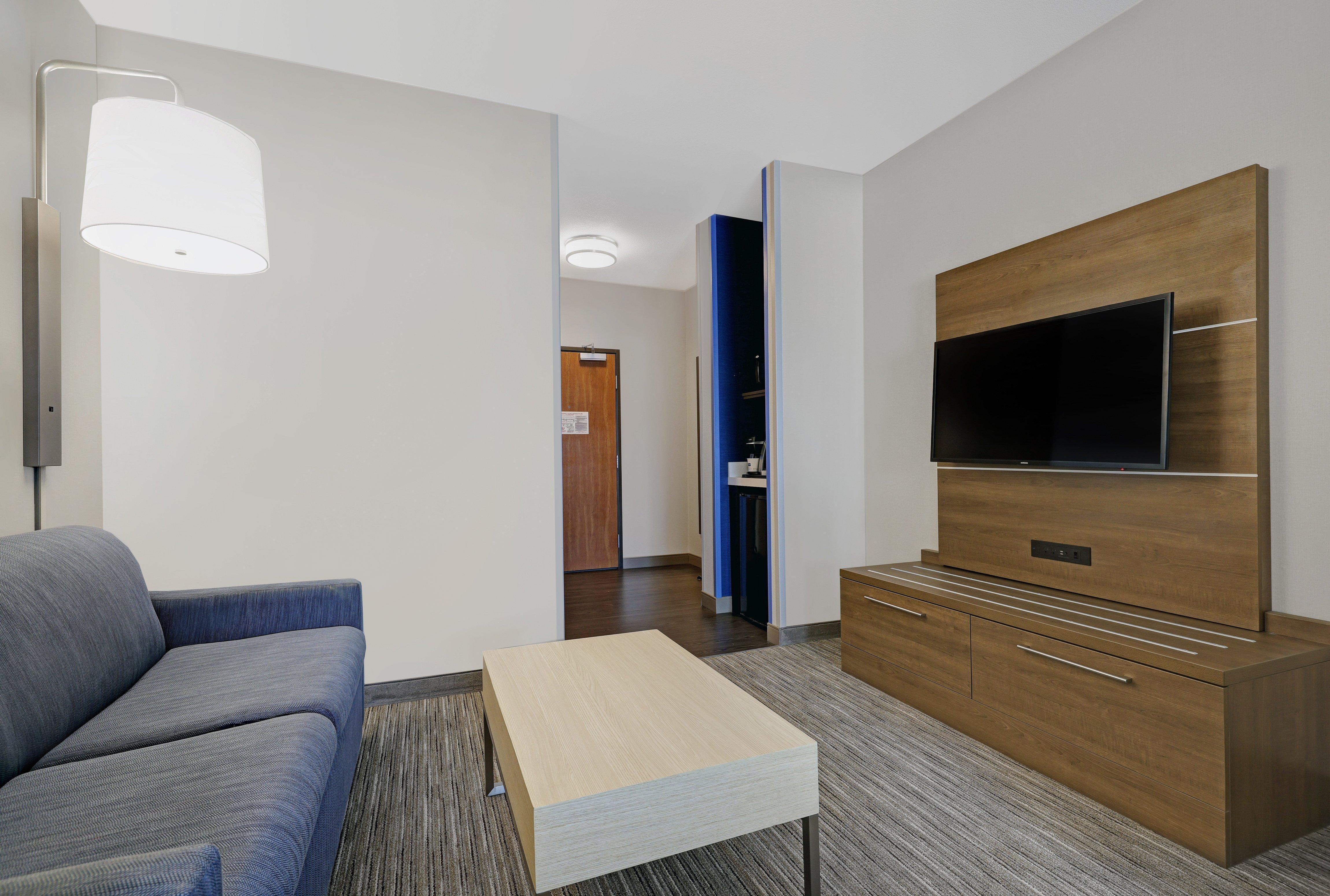 Holiday Inn Express Newport By Ihg Ngoại thất bức ảnh