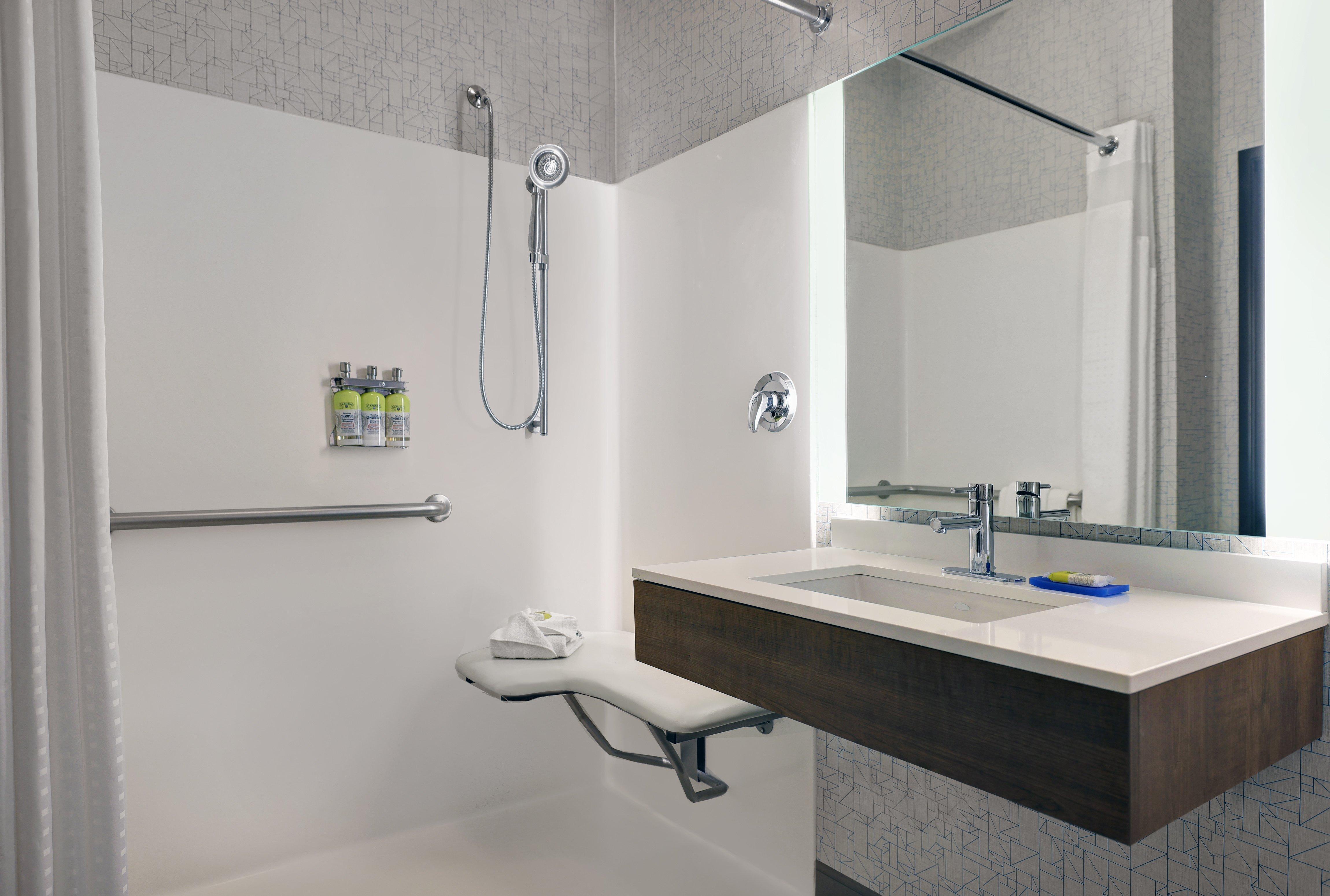Holiday Inn Express Newport By Ihg Ngoại thất bức ảnh
