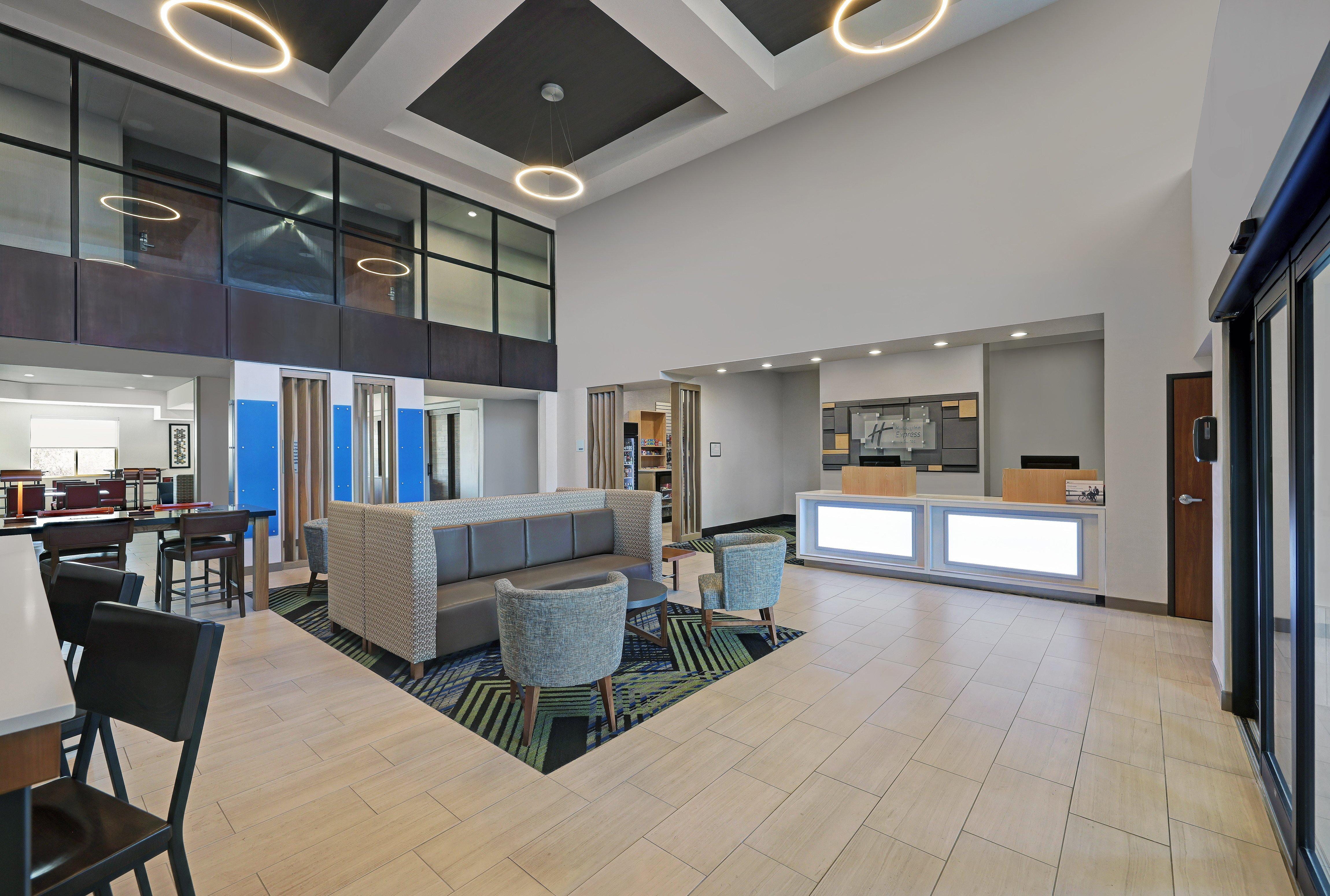 Holiday Inn Express Newport By Ihg Ngoại thất bức ảnh