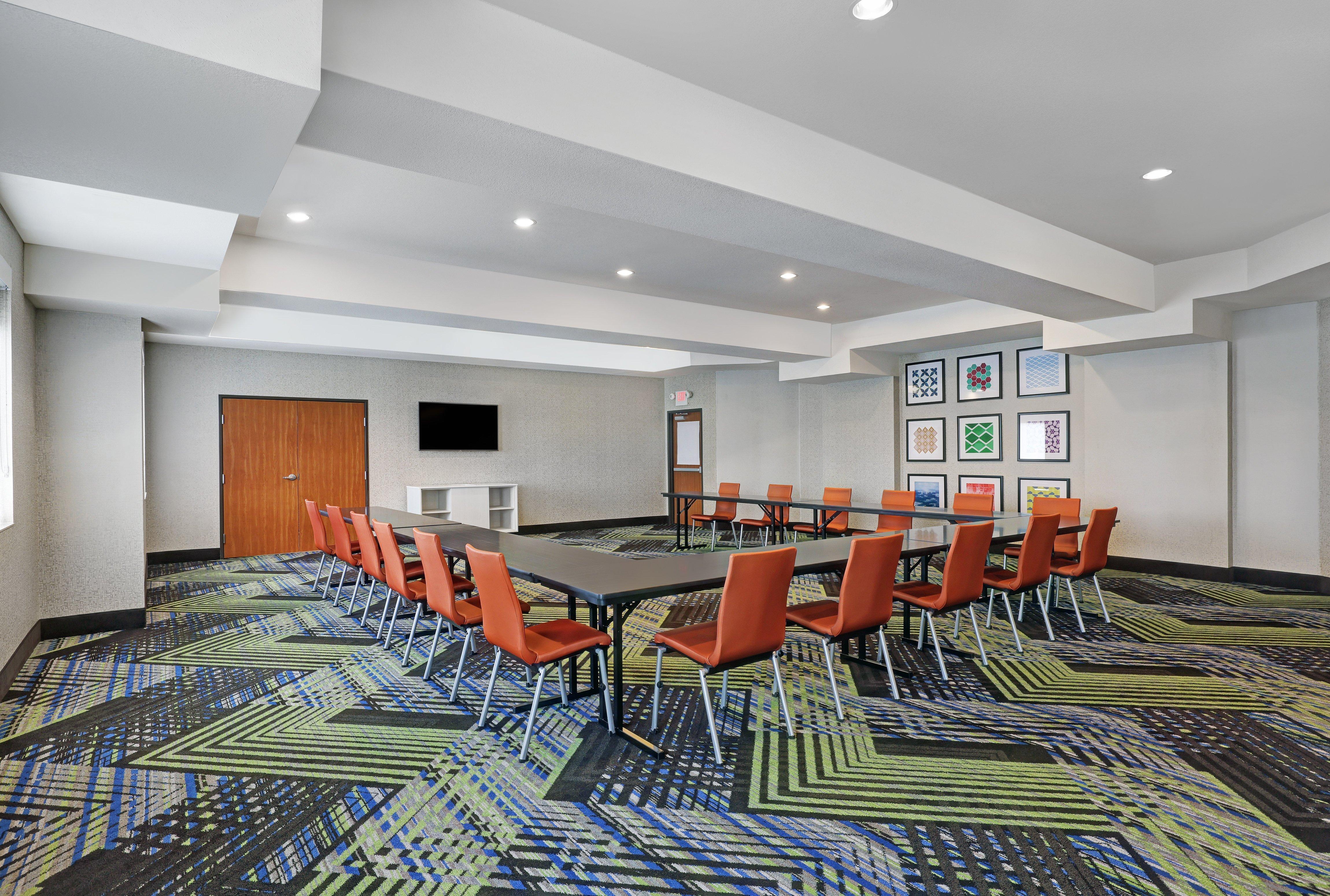 Holiday Inn Express Newport By Ihg Ngoại thất bức ảnh