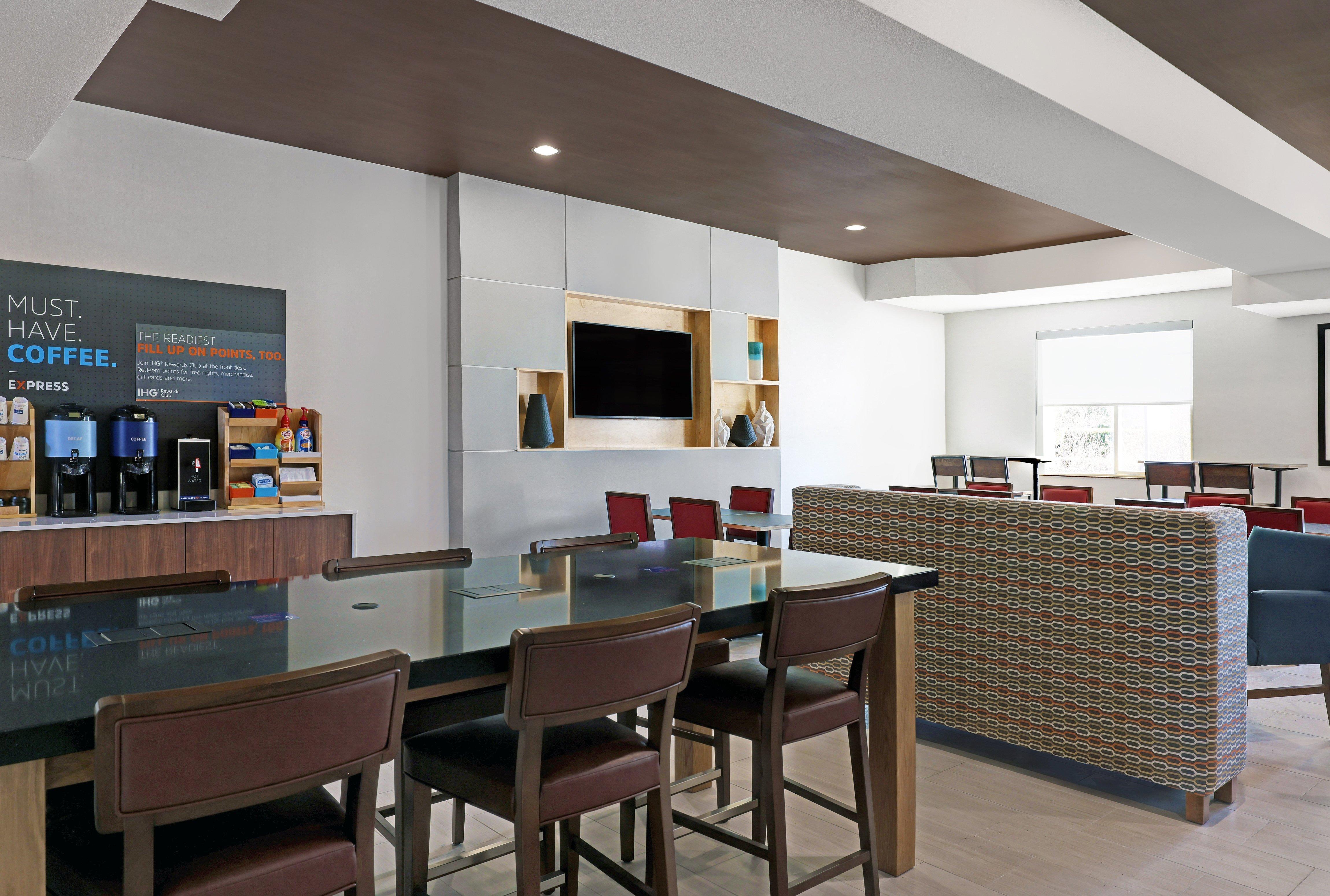 Holiday Inn Express Newport By Ihg Ngoại thất bức ảnh