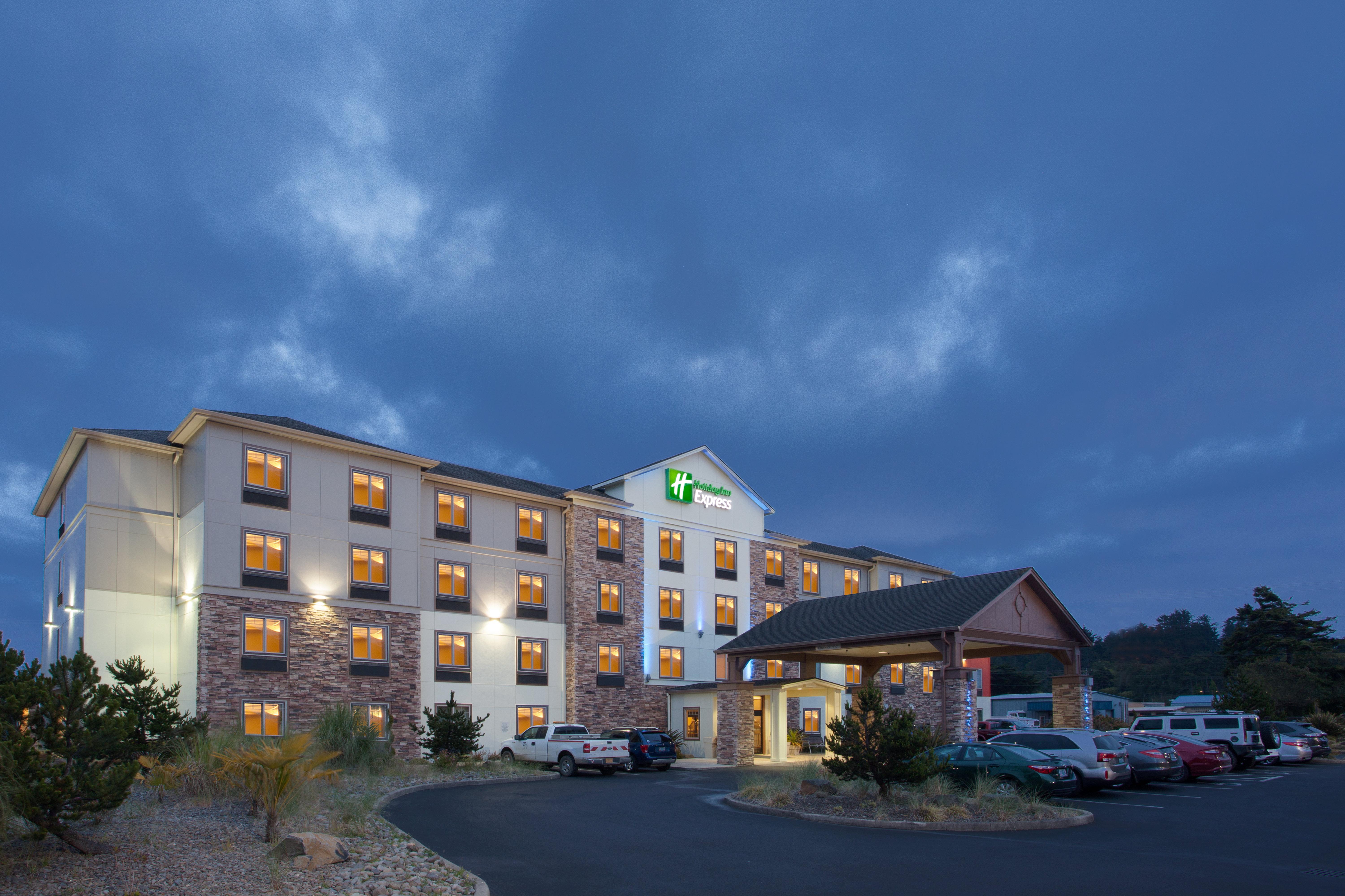 Holiday Inn Express Newport By Ihg Ngoại thất bức ảnh