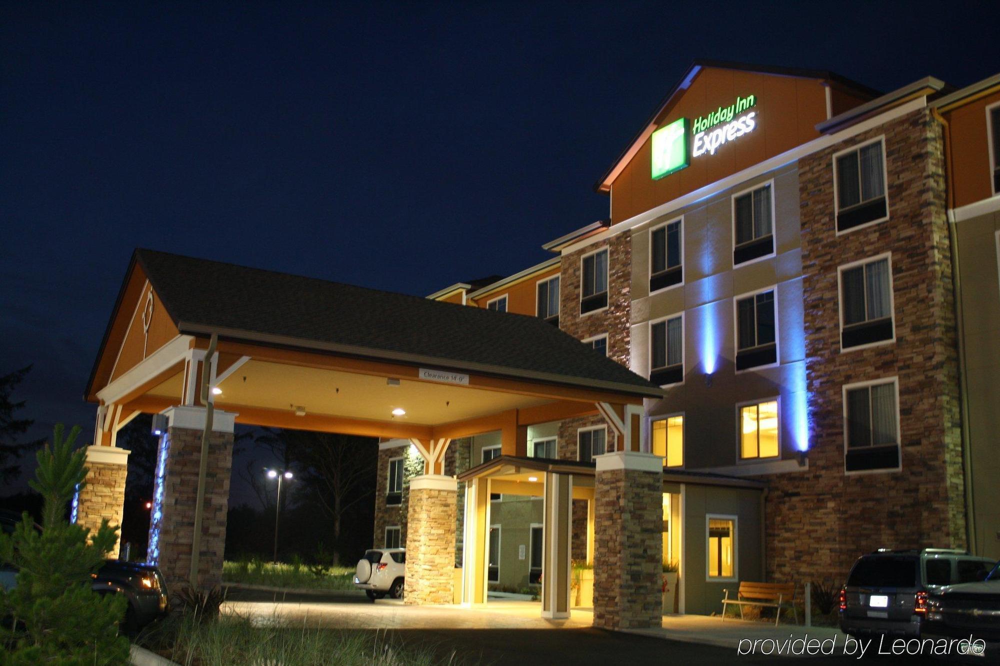 Holiday Inn Express Newport By Ihg Ngoại thất bức ảnh