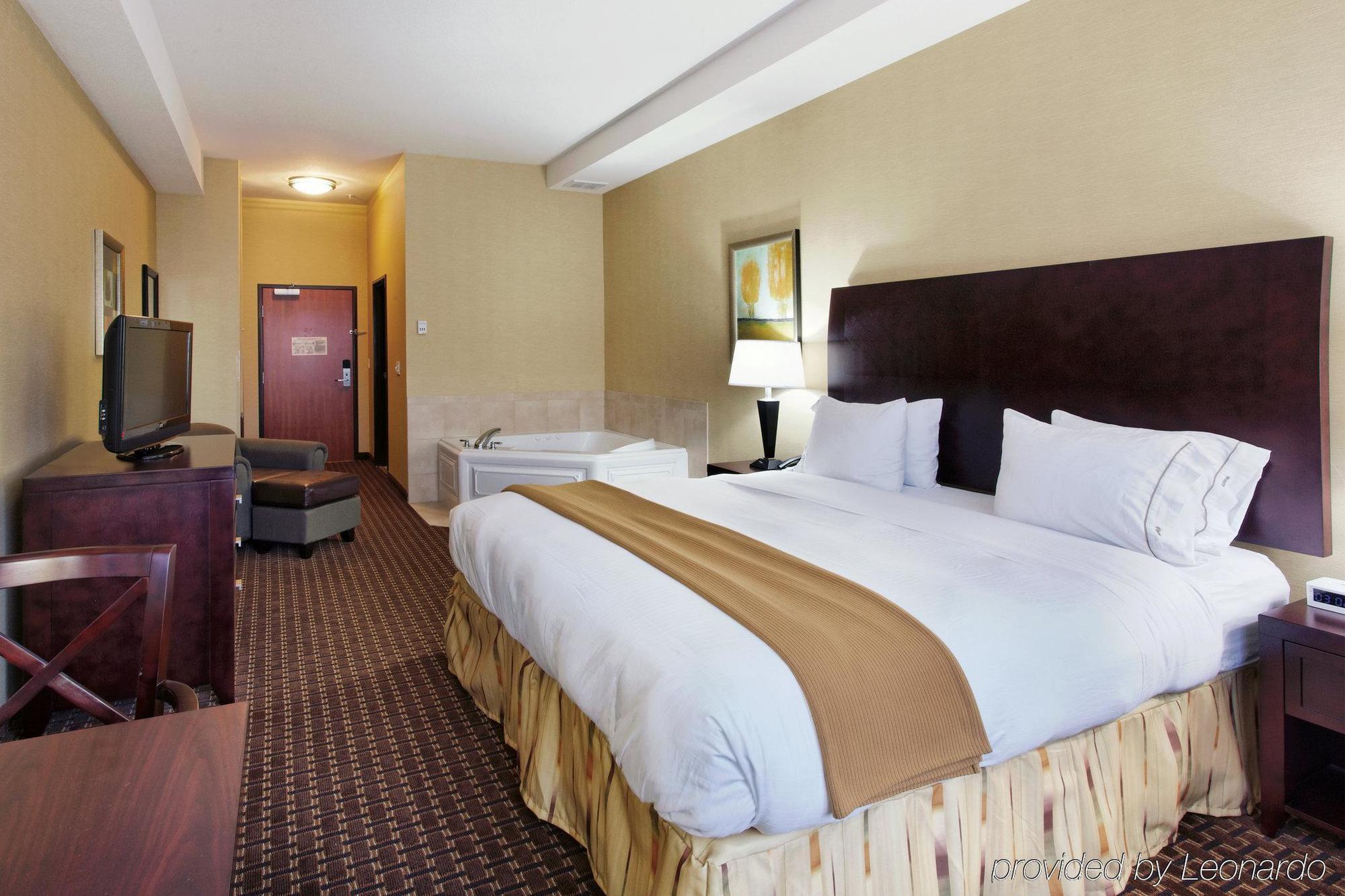 Holiday Inn Express Newport By Ihg Phòng bức ảnh