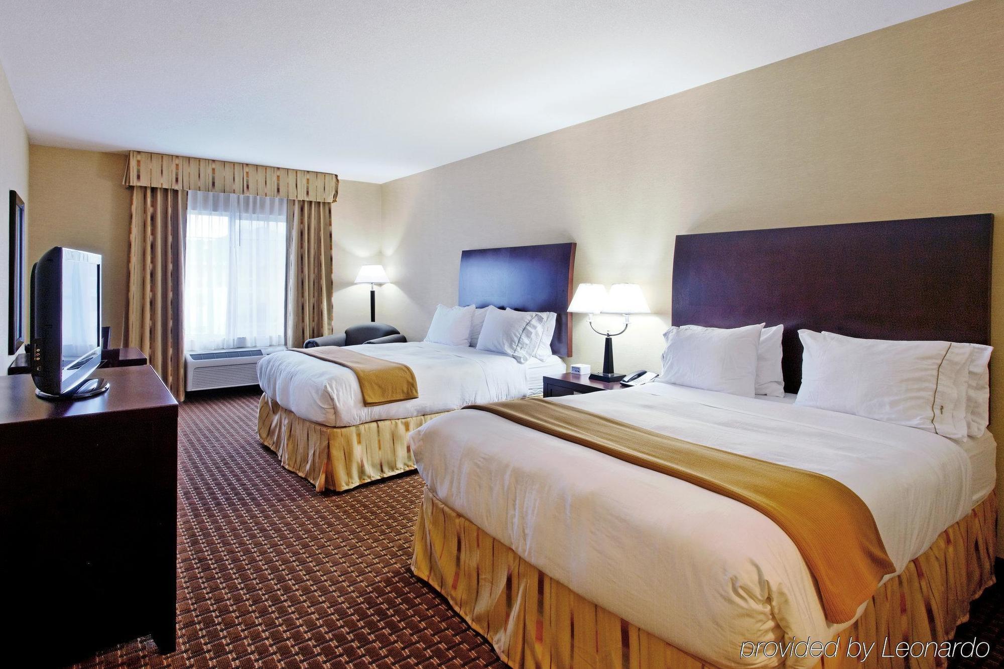 Holiday Inn Express Newport By Ihg Ngoại thất bức ảnh