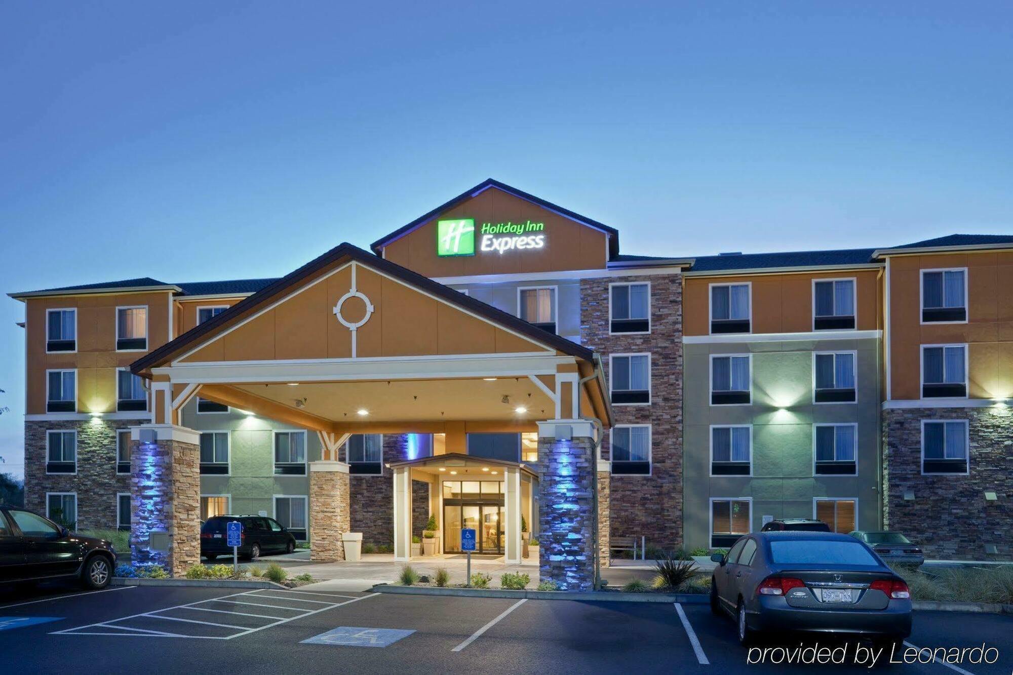 Holiday Inn Express Newport By Ihg Ngoại thất bức ảnh