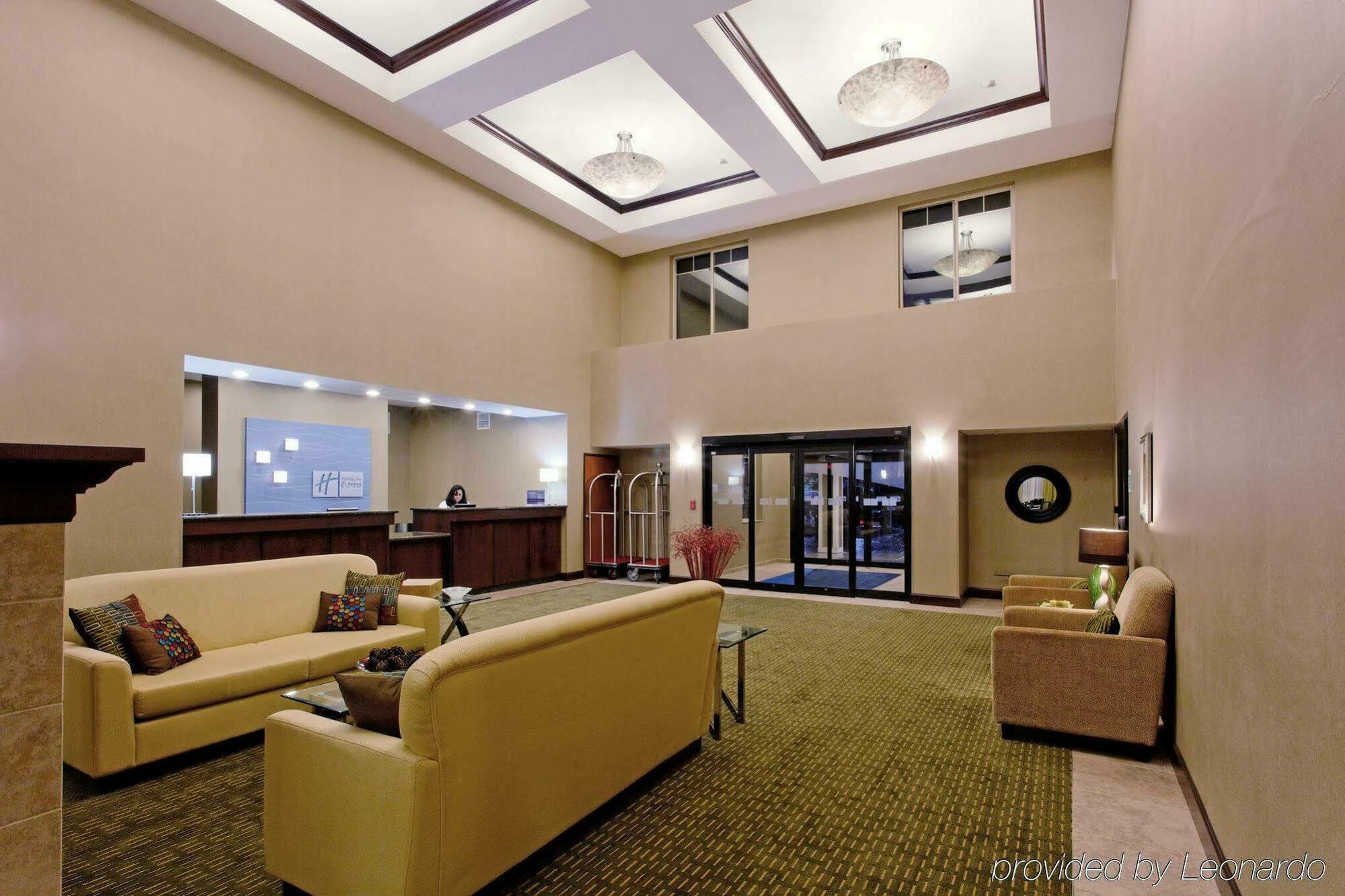 Holiday Inn Express Newport By Ihg Nội địa bức ảnh