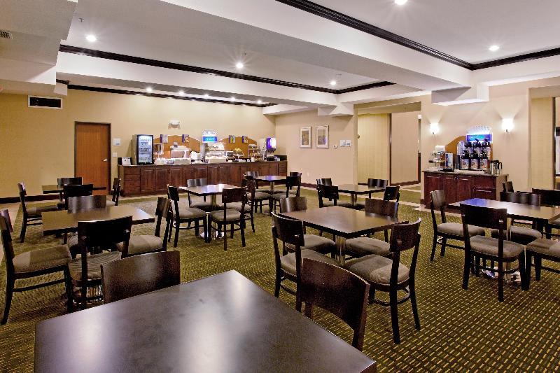 Holiday Inn Express Newport By Ihg Ngoại thất bức ảnh